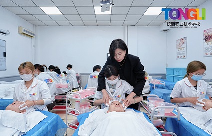 沈阳美容学校哪家好？推荐统丽美容学校