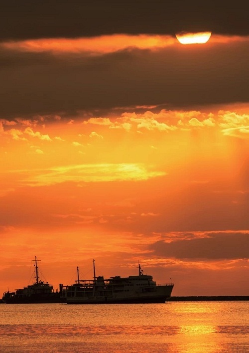 1,用水平线构图拍出具有安定感的画面