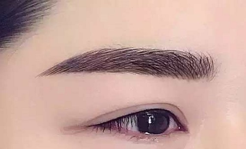 如何促进眉毛的生长?沈阳化妆学校