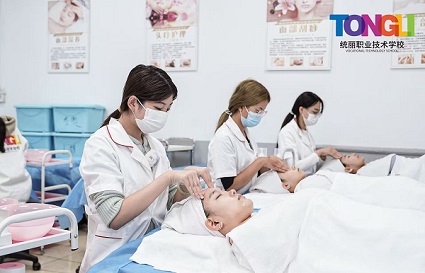 为什么说学习美容是有效投资？沈阳美容学校