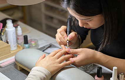 沈阳美甲美睫学校推荐 揭秘统丽美甲美睫培训费用